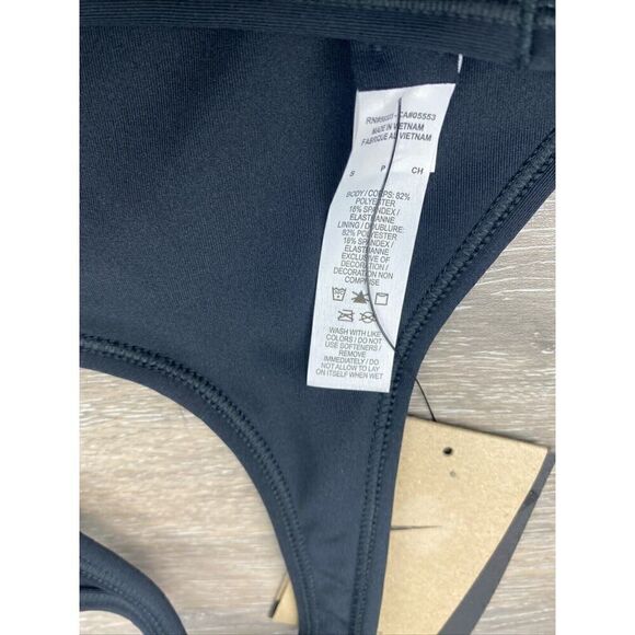 NIKE Swoosh Light Support Women's Non-Padded Sports Bra S DX6817-010 Black $35 - Picture 6 of 7